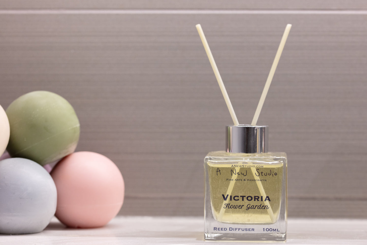 “Victoria” Flower Garden Diffuser